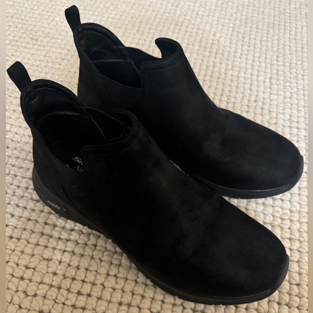 Women's Skechers Arch Fit Smooth modest Boot 167366-BBK Black Fabric Suede